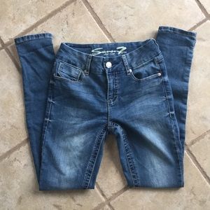 2/$15 ✨ Seven7 Skinny Jeans